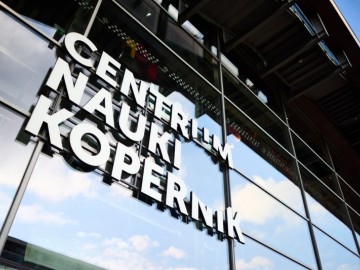 Futurystyczny Mercedes F 015 w Centrum Nauki Kopernik